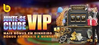 Pengguna Indonesia memainkan slot online wingslot168 menggunakan smartphone di waktu santai